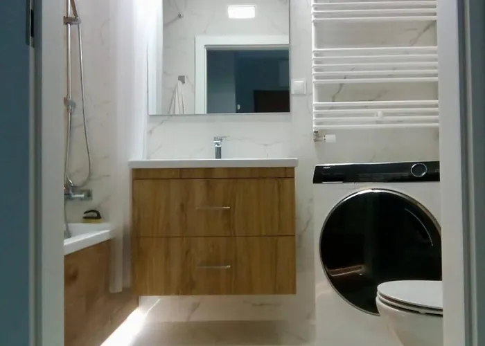 Luxury & Stylish In Wola Warsaw, Balcony * Varsó